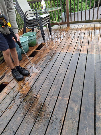 DeckPowerWash1.jpg