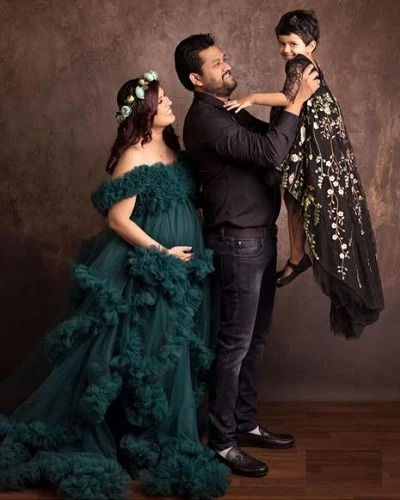 Thumbnail: Bottle Green Ruffled Maternity Shoot Gown With Inner, Size (All)
