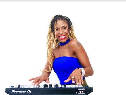 Business Woman, Media Maven, and Renowned Host Nikki Z Returns to the Airwaves !