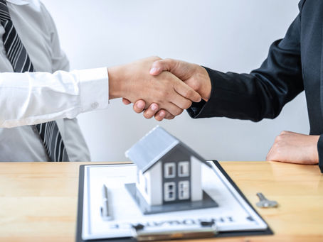 Homeowner selling house fast for cash in the United States to cover urgent financial needs