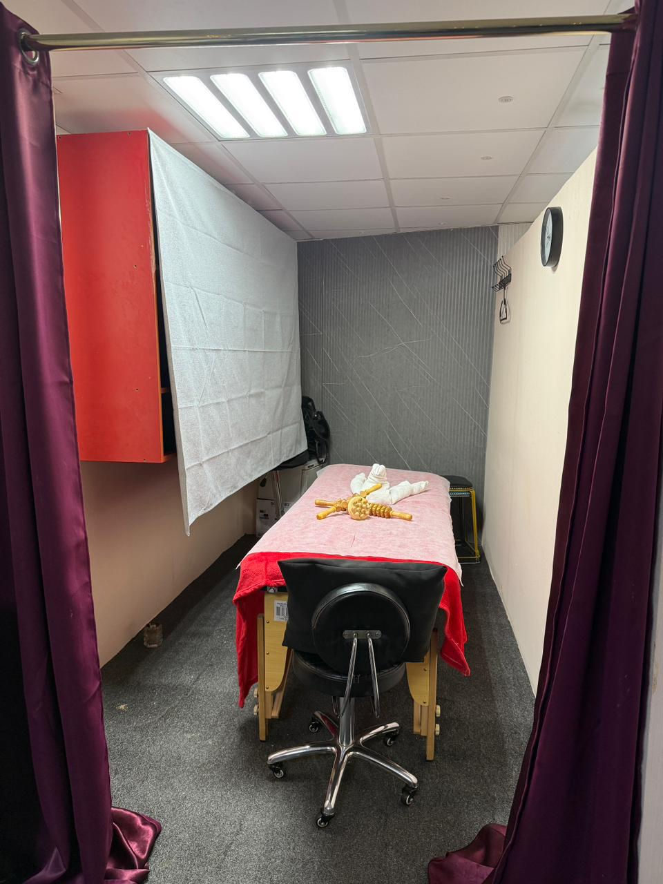 Thumbnail: Women’s Beauty Salon for Sale – Al Jurf, Ajman