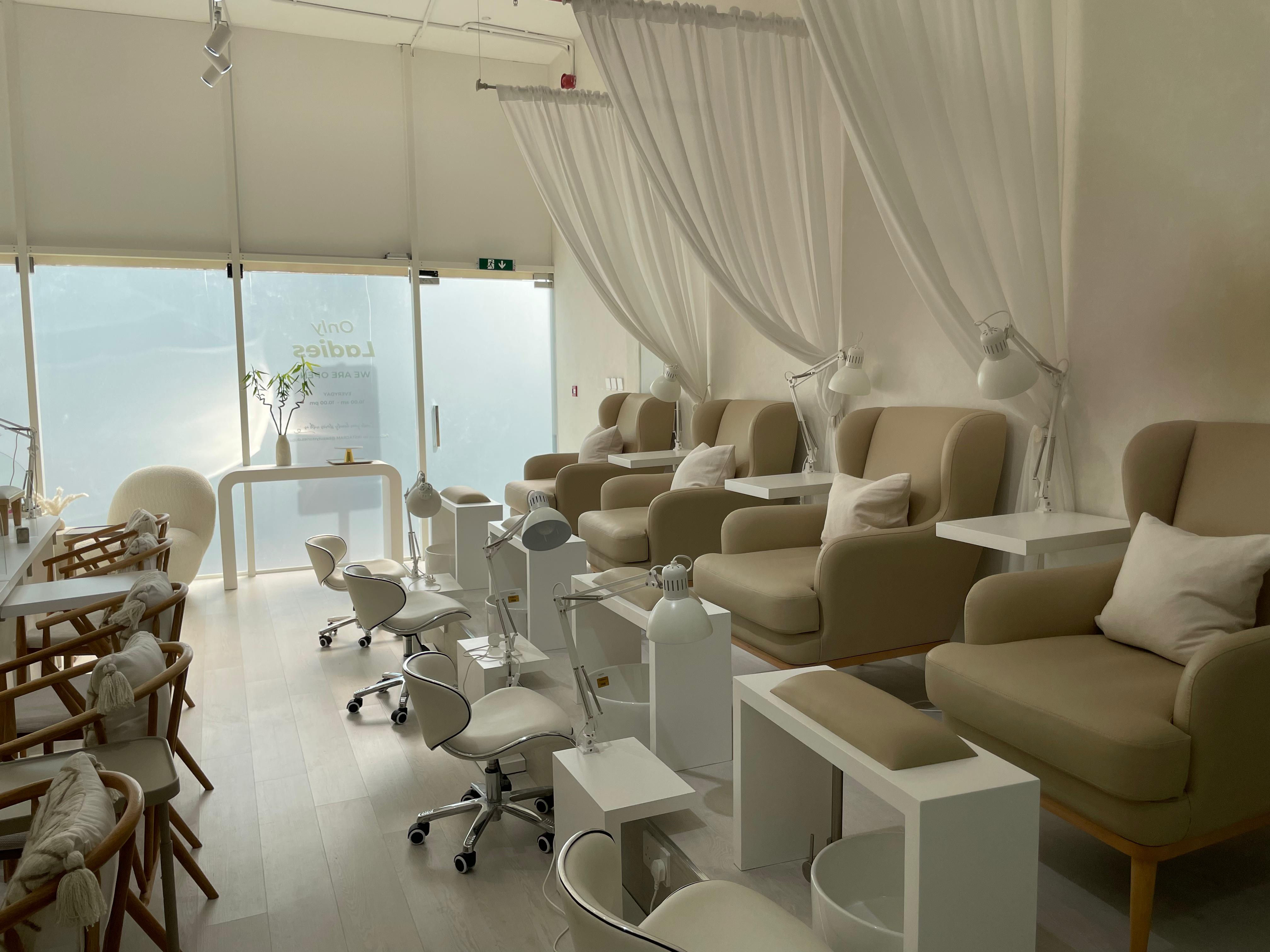 Luxury Ladies Beauty Salon for Sale | JLT Dubai (Cluster A)
