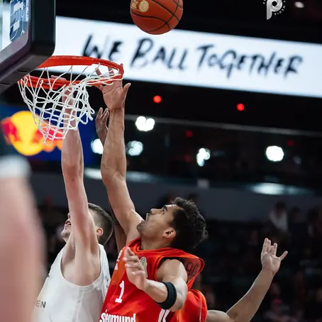 Bayern Munich Dominates Braunschweig 98-80: Obst and Giffey Shine in BBL Victory