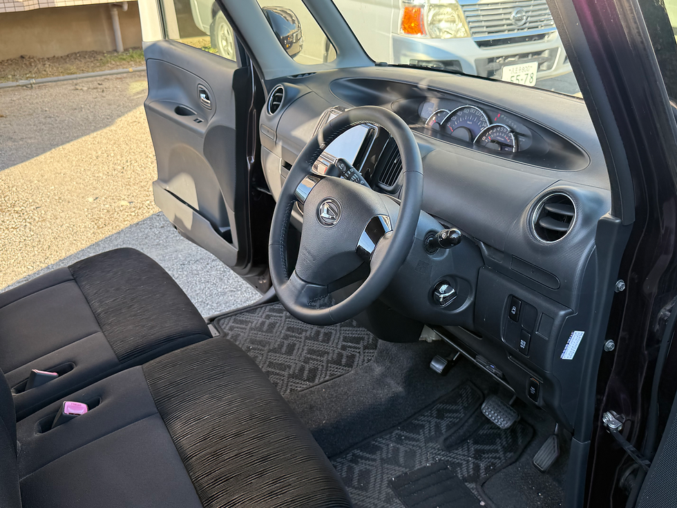 Thumbnail: Daihatsu Tanto Custom X 2012