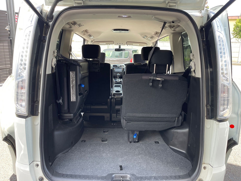 Thumbnail: Nissan Serena Highway Star S-Hybrid V Aero Mode 2013