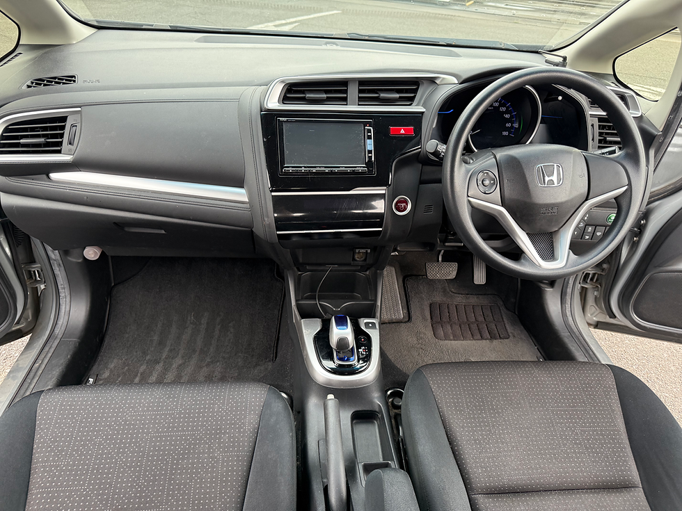 サムネイル： Honda Fit 4WD Hybrid 2014