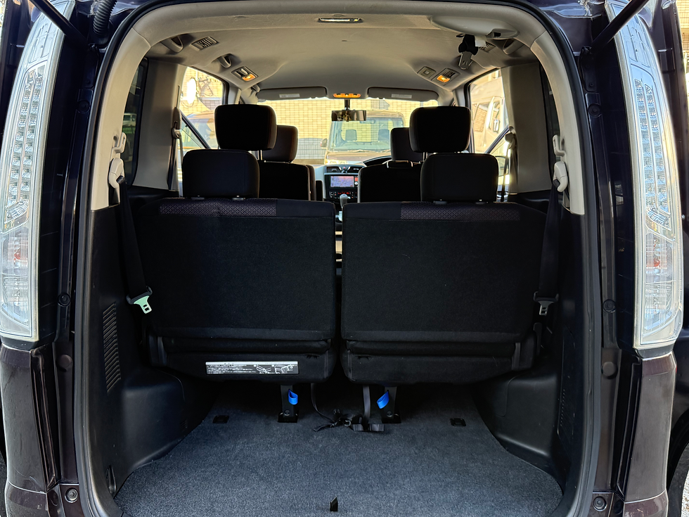 サムネイル： Nissan Serena Hybrid Highway Star S 2013