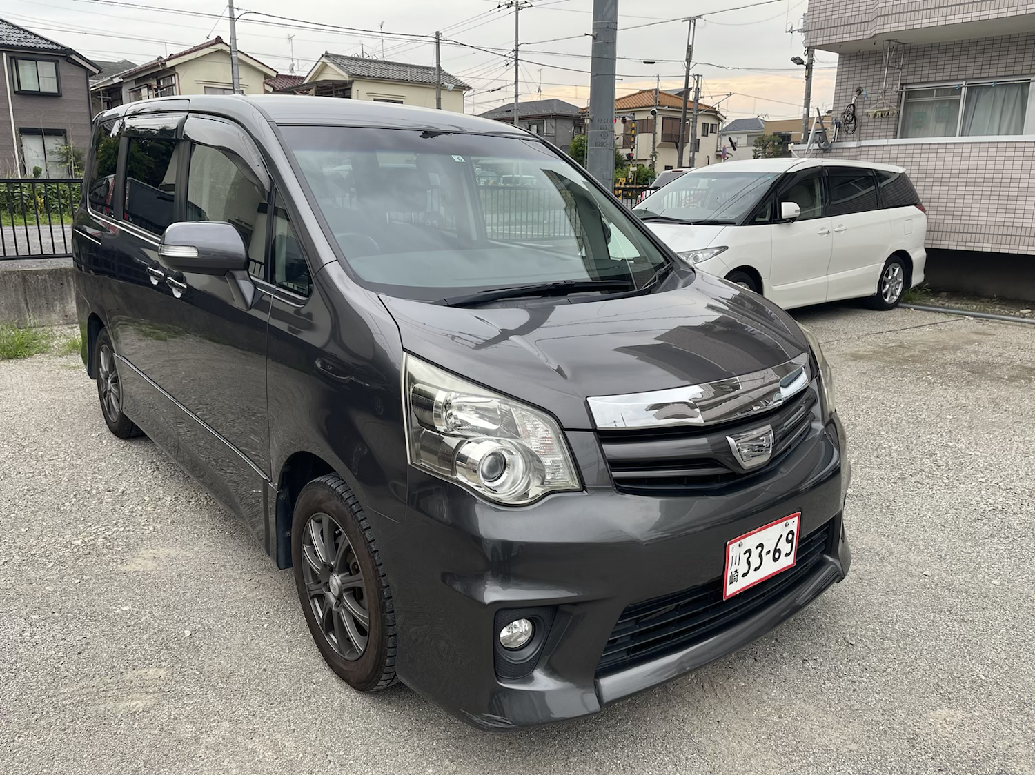 Toyota Noah SI 2010 Gray Metallic 