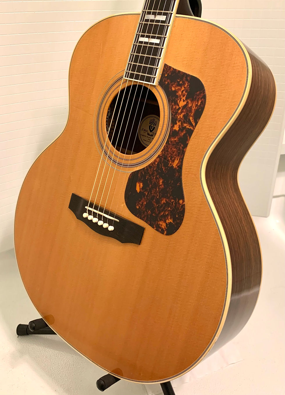 Thumbnail: Early 2000's Guild F-50R
