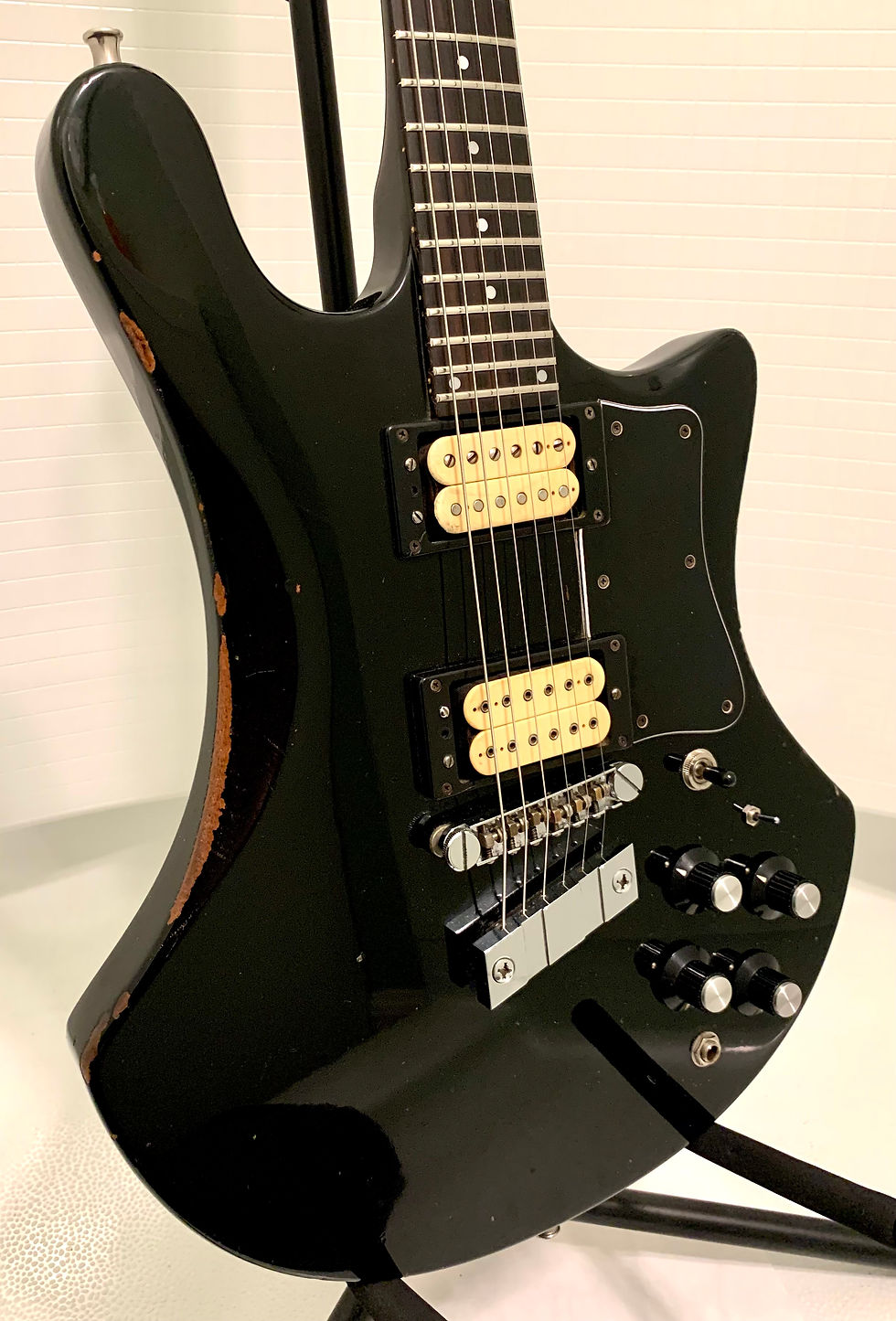 Thumbnail: 1979 Guild S300-D
