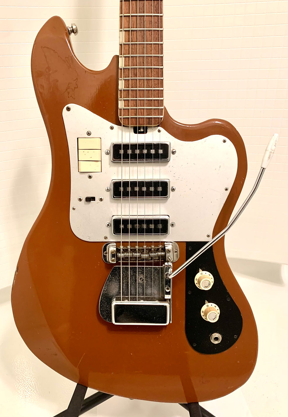 Thumbnail: 1960's Teisco Del Rey ET-320