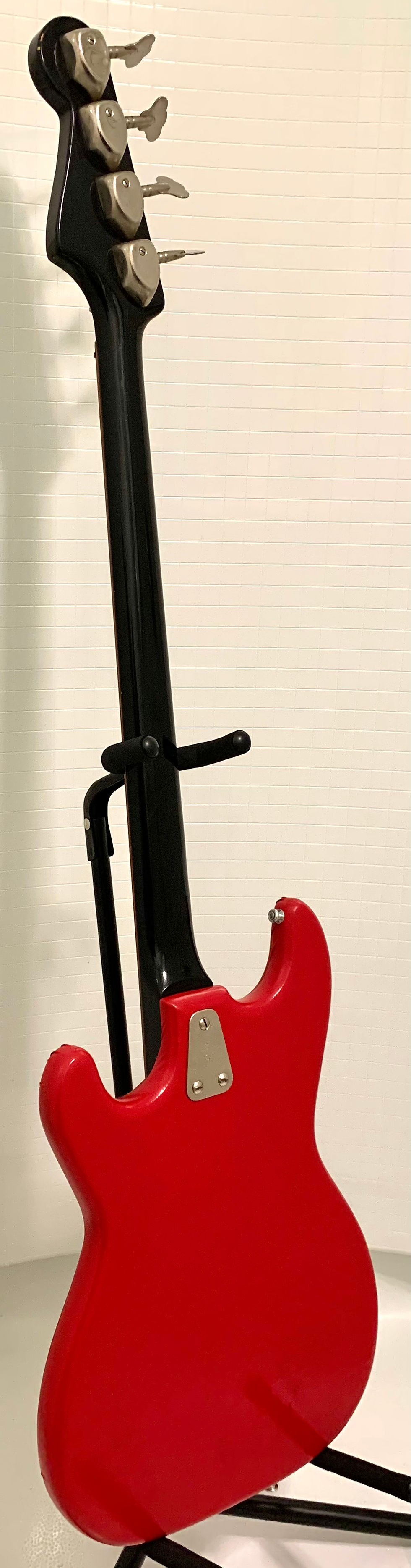 Thumbnail: 1965 Hagstrom I Futurama Bass
