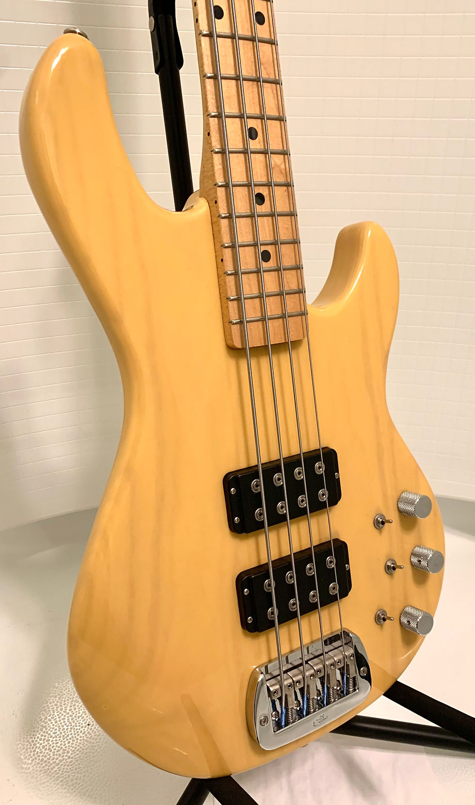 Thumbnail: 2016 G&L L-2000