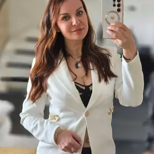 Od 12 lat zajmuję się profesjonalnym przedłużaniem włosów w Holandii