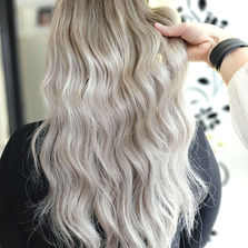 Lang, golblond haar, golvend, salon