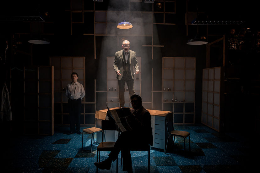 Lifeline_SouthwarkPlayhouse_CharadesTheatreCompany_ProductionShots_CharlieFlintPhotography_2026-146