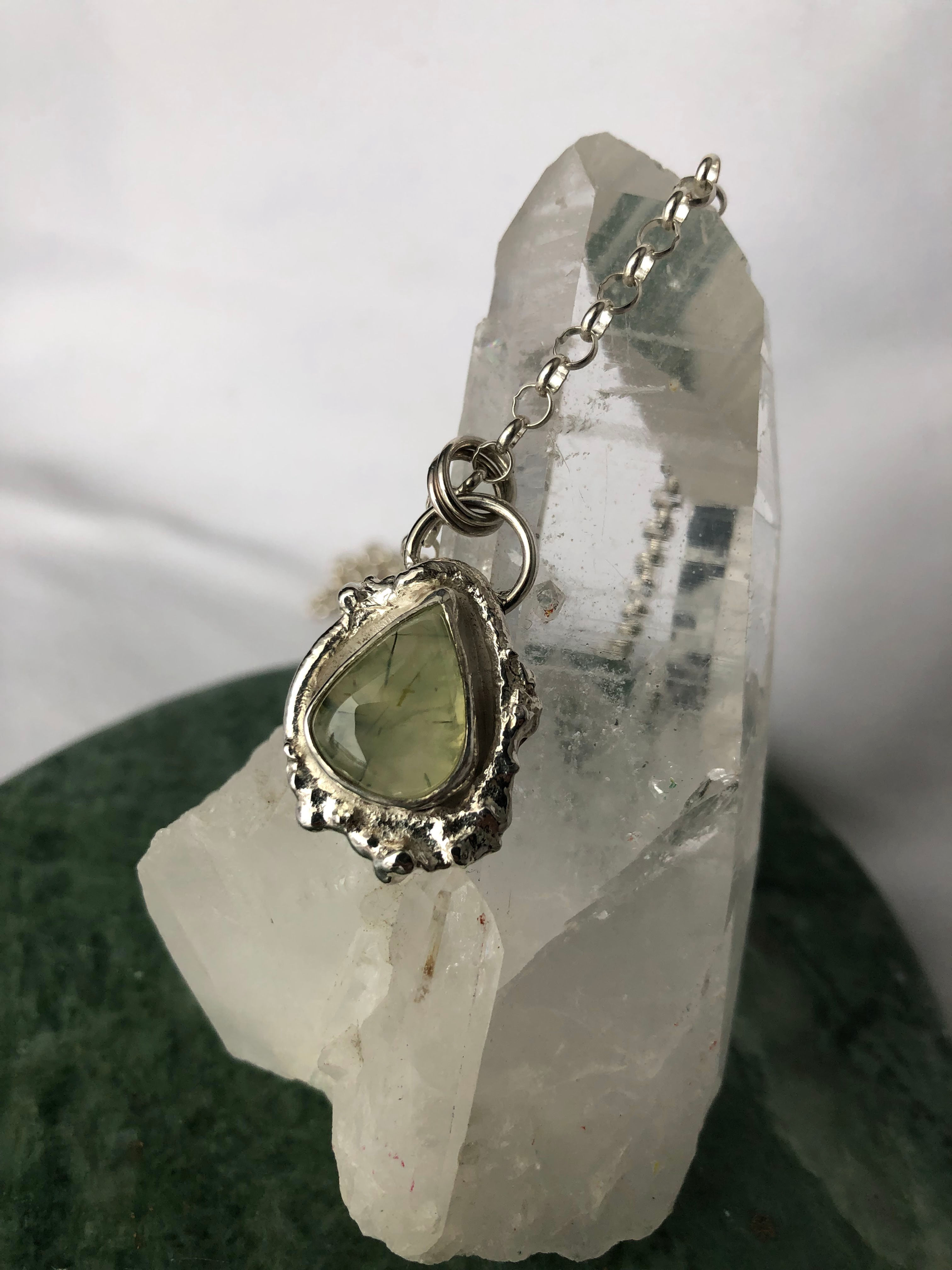 PENDULA – Préhnite