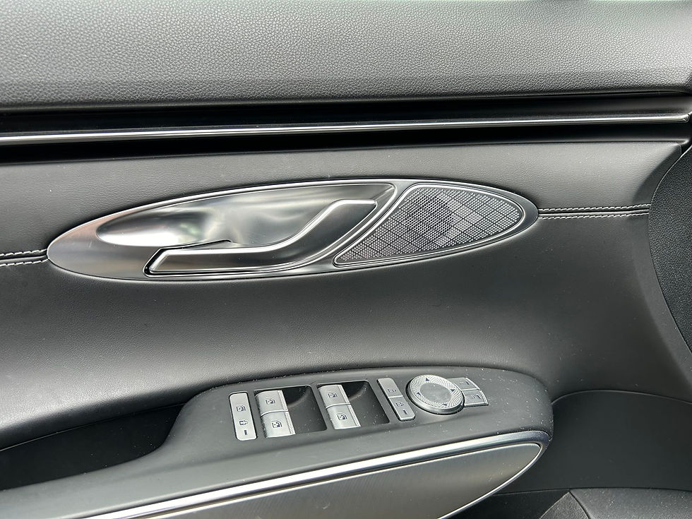 섬네일: 2022 Genesis GV70 AWD