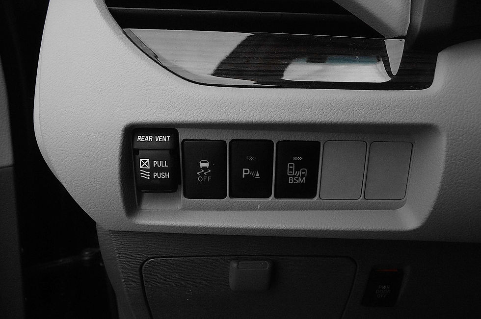Thumbnail: 2017 Toyota Sienna XLE AWD