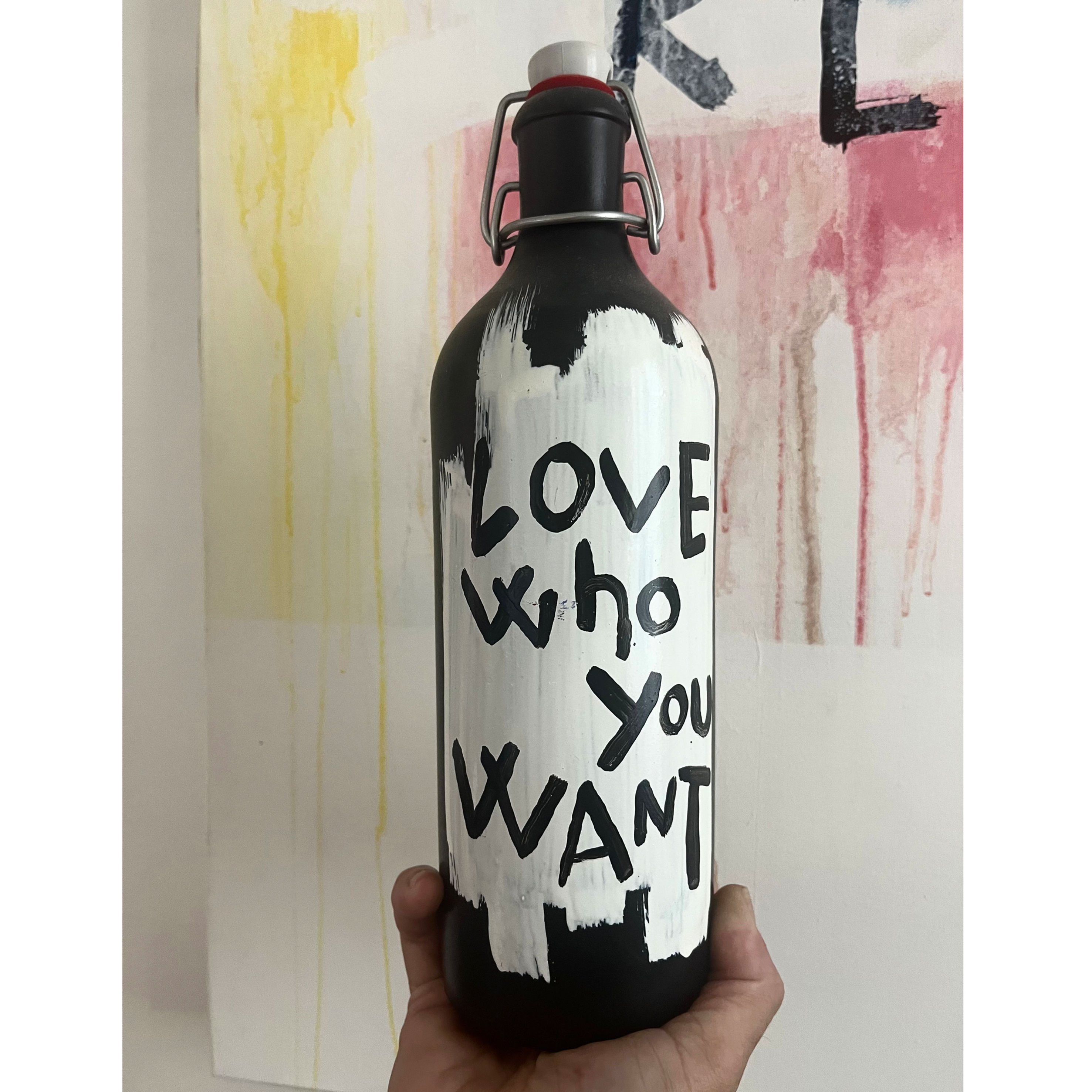 Bouteille en grès - Edition limitée - Love who you want