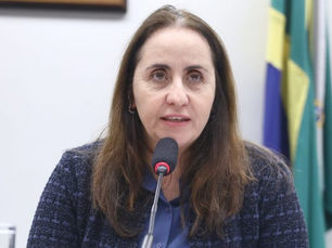 Adriana Ventura articula PEC para impor código de conduta obrigatória ao Judiciário e inclui ministros do STF.