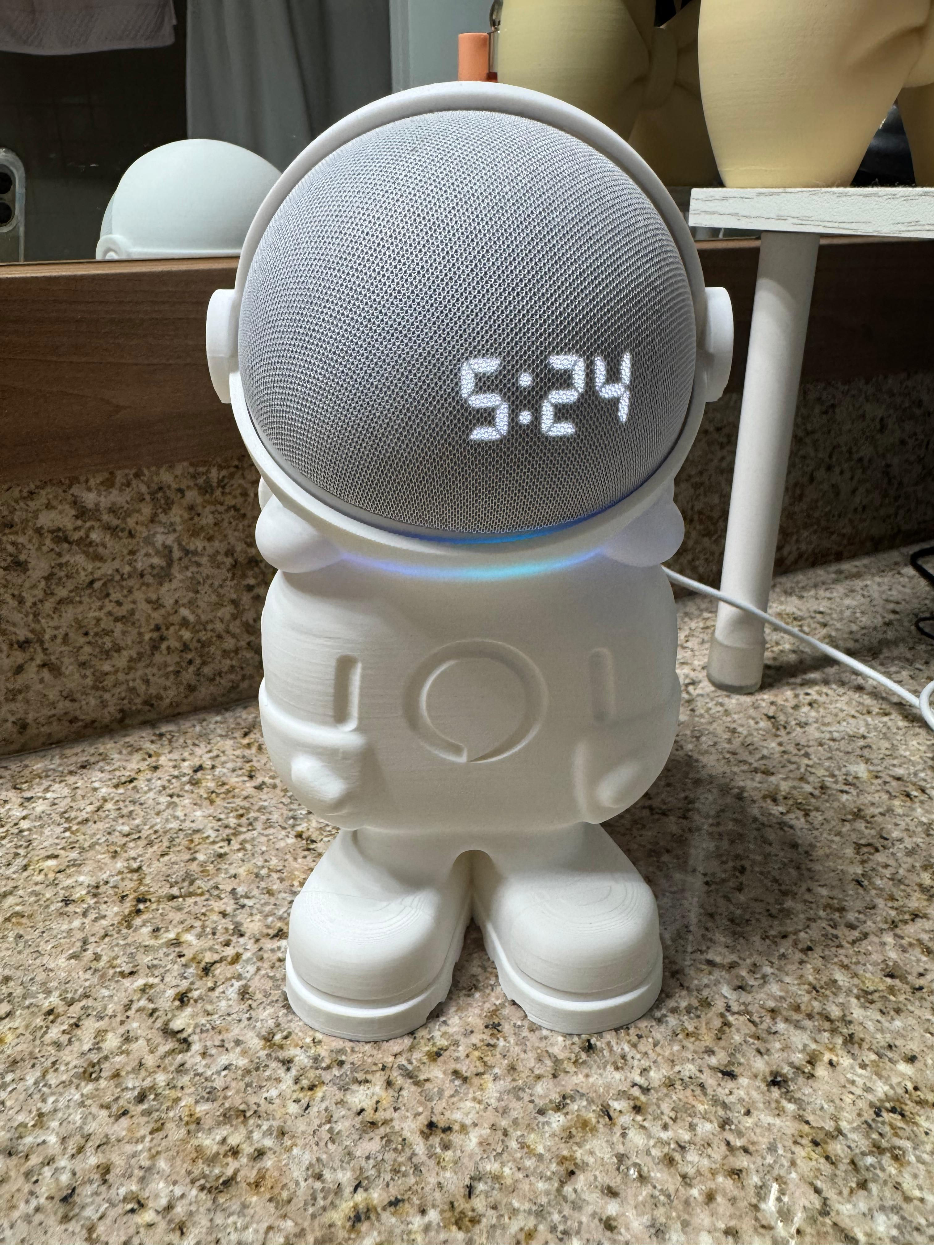 porta Alexa , en forma de atronauta