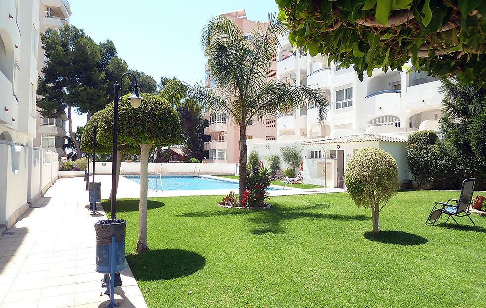 SWIMMING POOL GARDENS