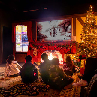 Guests at Wundrful World of Christmas