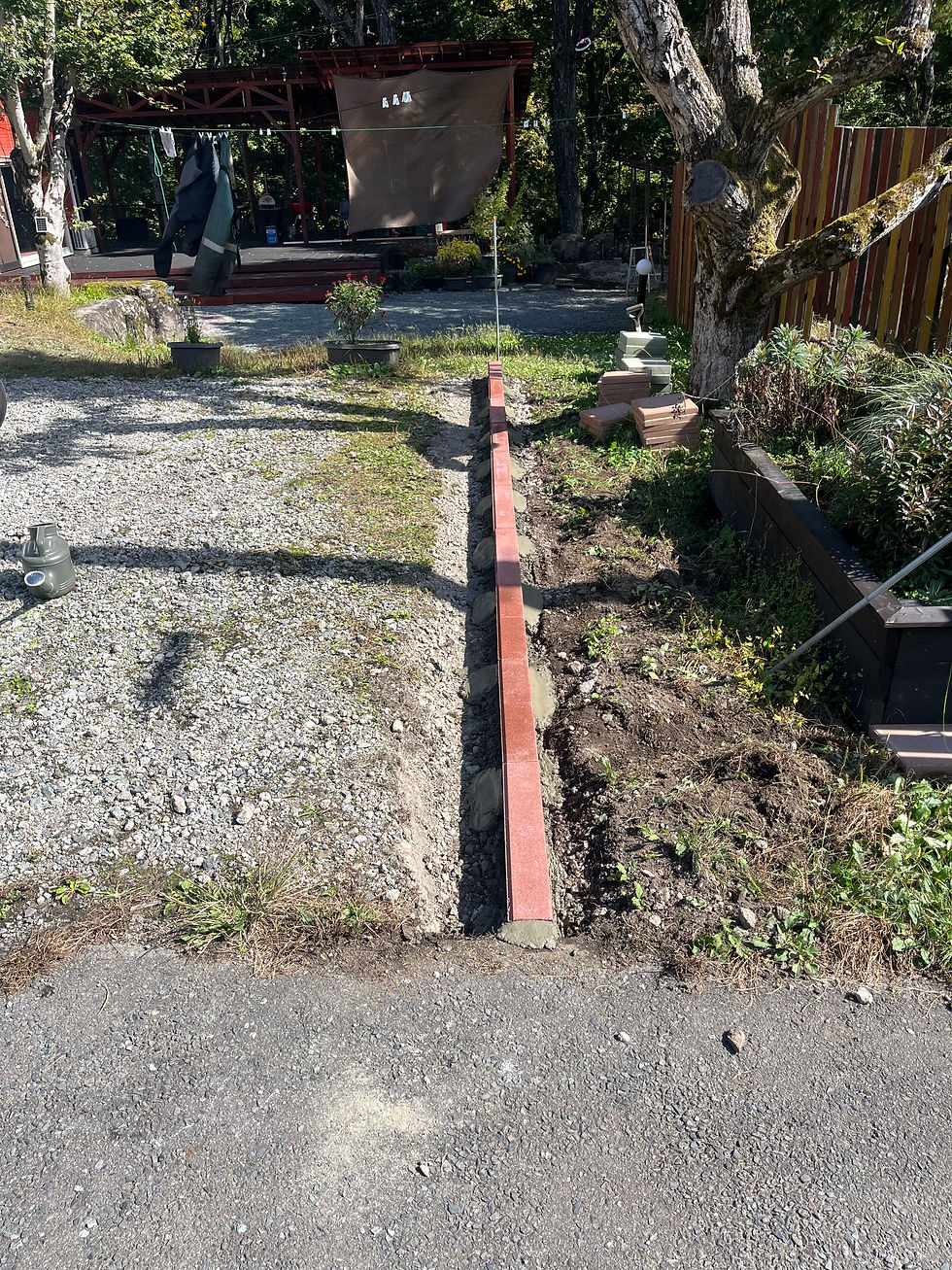 ワオグランピングコテージの外構DIY コンクリートブロックを利用