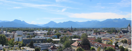 Blick von Rosenheim in die nahen Alpen