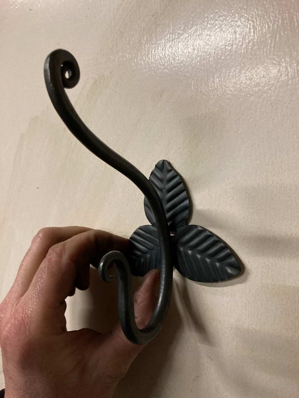 Thumbnail: Leaf hook