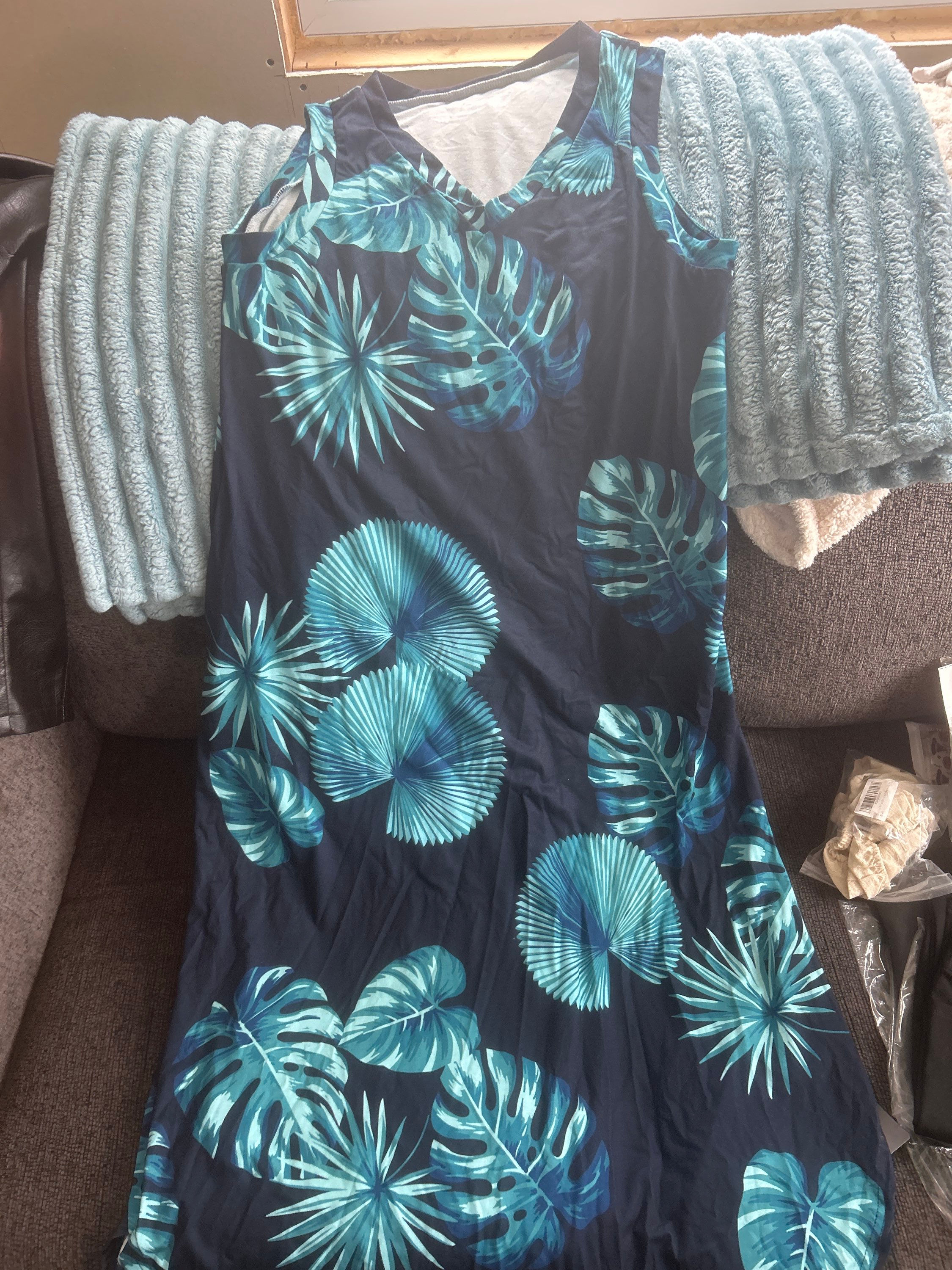 Women’s beautiful dress size large 