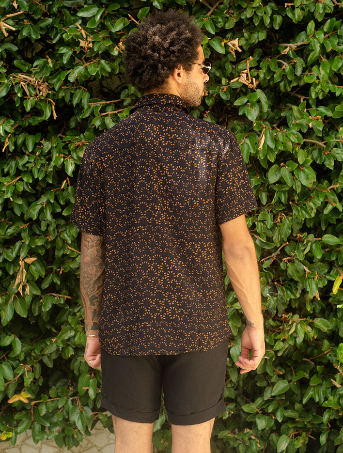 Miniatura: Camisa Retrô Preta