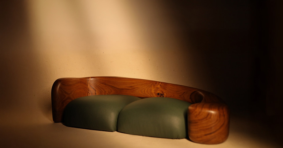 Thumbnail: Saha Couch