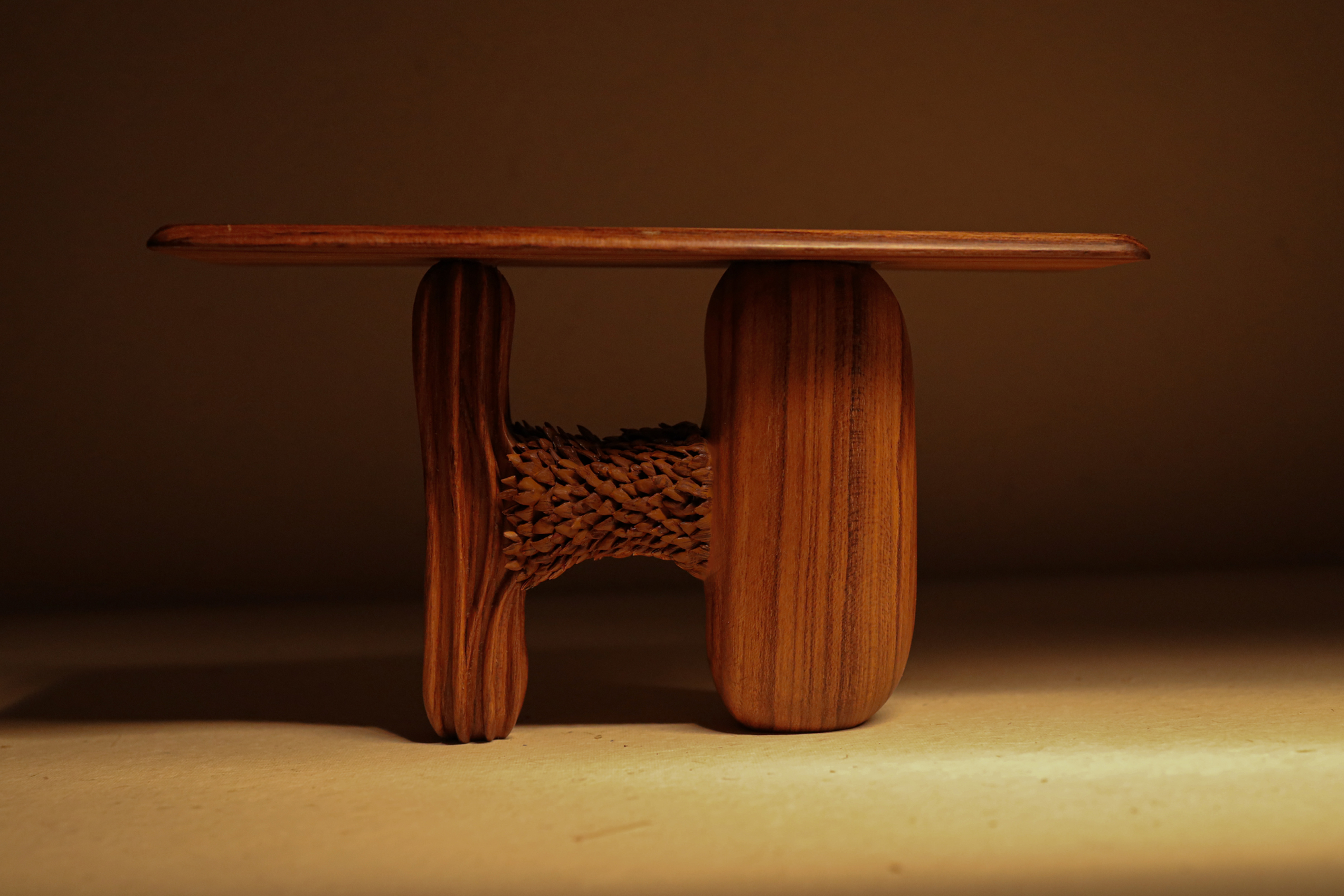 Brih Console Table