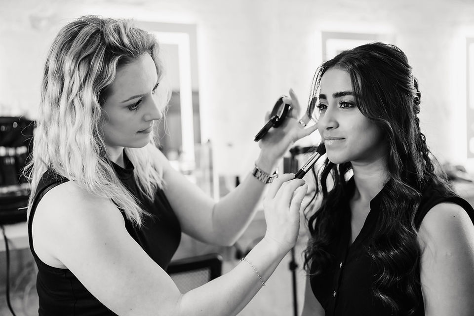 makeup artist