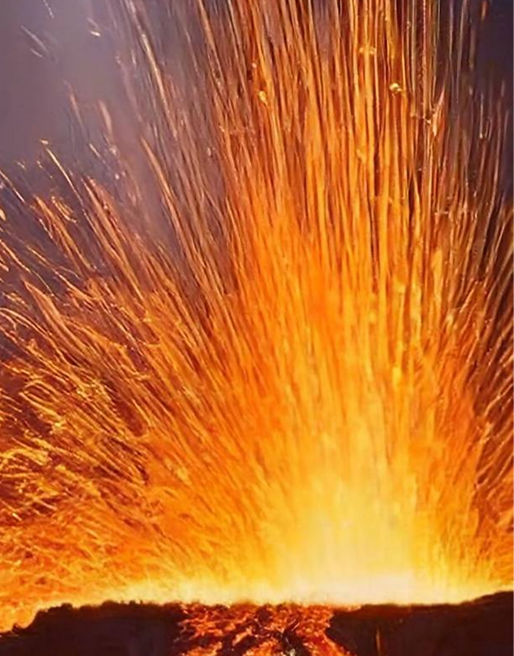 Lavafontaene im Lavasee