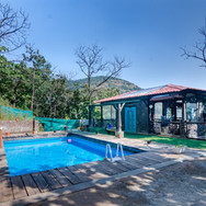 swimming-pool-and-lounge.jpeg
