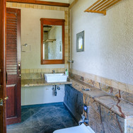 bathroom.jpeg
