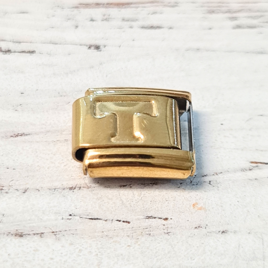 Dije Inicial T Dorado