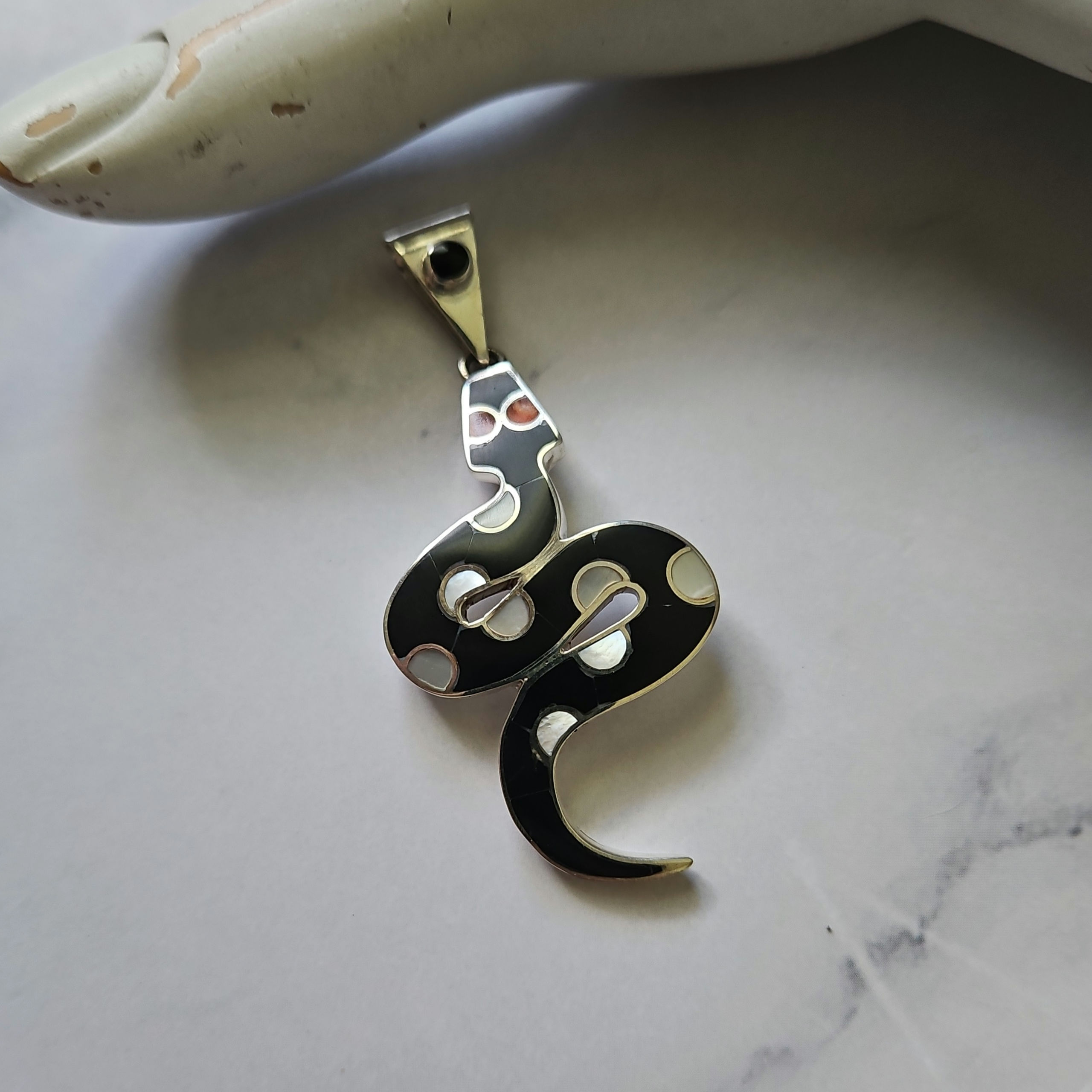 Day-O (Pendant Only)