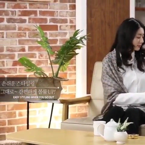 Thumbnail: Yao Portable Brush Wood Texture (Easy to Carry/ For Wet/Dry Hair)