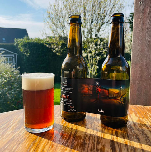 Etiquette de bière de l'entreprise Mascafia. Nom de la bière "Aube". Bière artisanale Belge.