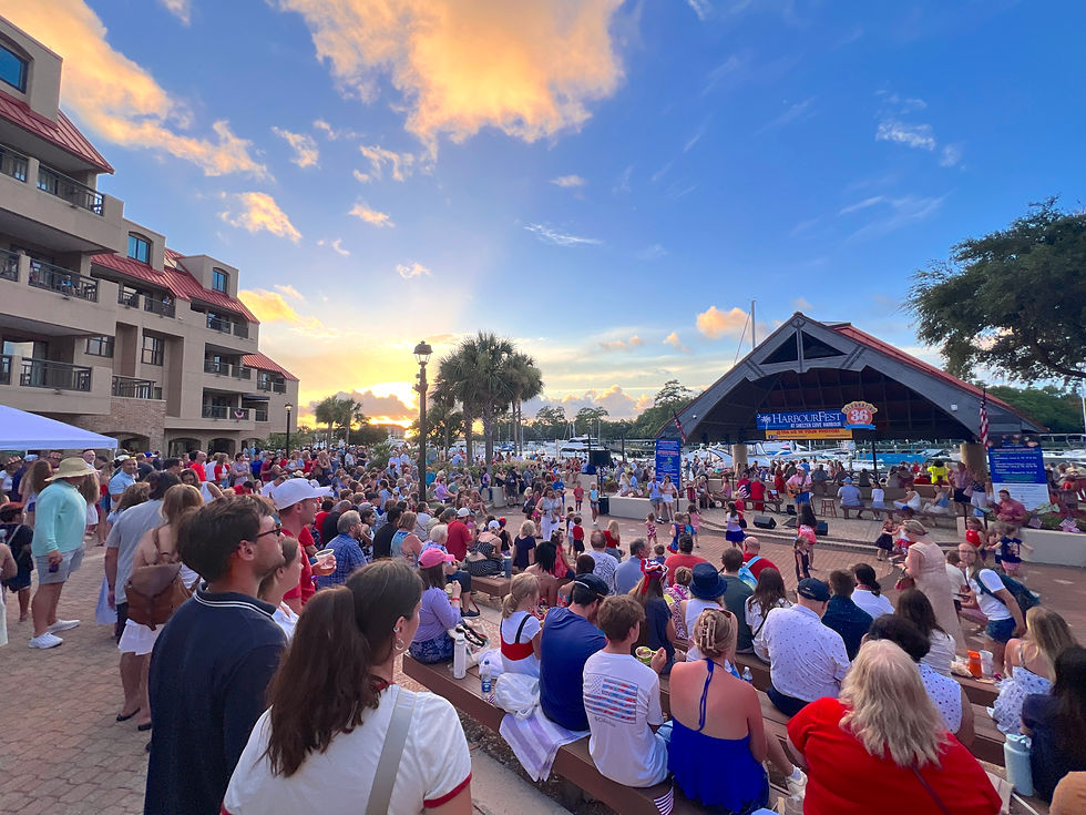 Crowd at Shannon Tanner