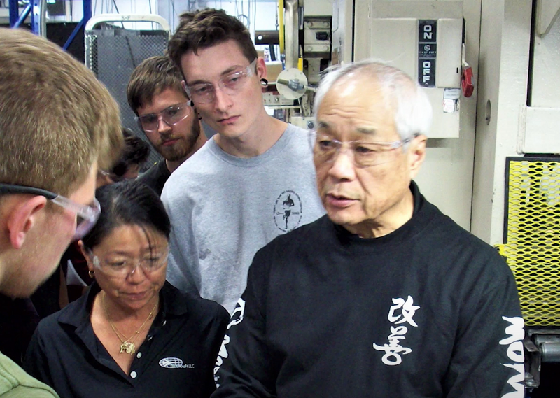 Chihiro Nakao, co-founder of Shingijutsu, leading kaizen activities. 