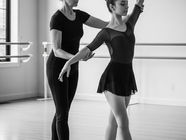 Los 5 Roles en la Docencia de Danza: ¿Eres Instructor, Profesor, Docente, Coach o Maestro?