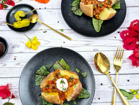 Jacket Potato with Black Eyed Peas in cChipotle Tomato Sauce Recipe