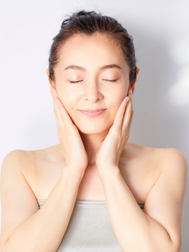 Spring Skincare Routine for Healthy, Glowing Skin (Natural Transition Guide)