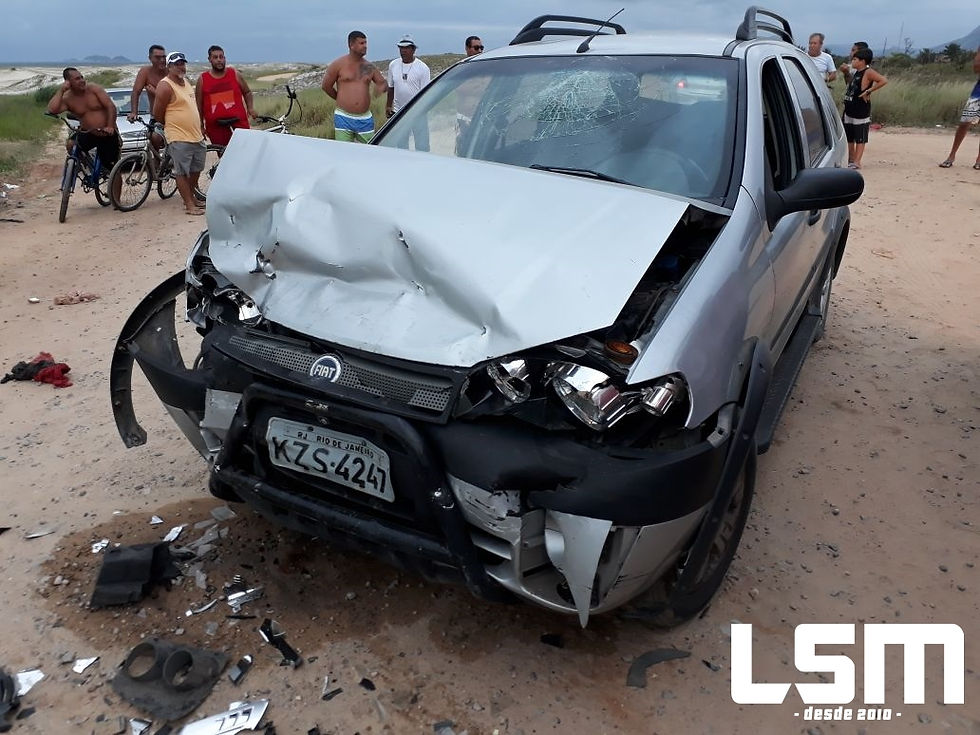 Colisão frontal deixa 5 pessoas feridas (Fotos:: LSM)