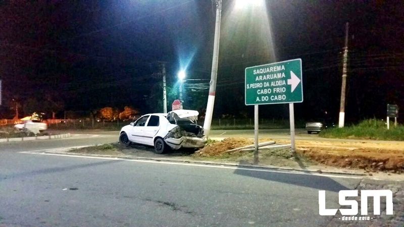 Colisão Auto x Auto no Flamengo (Foto:: Romário Barros/LSM)